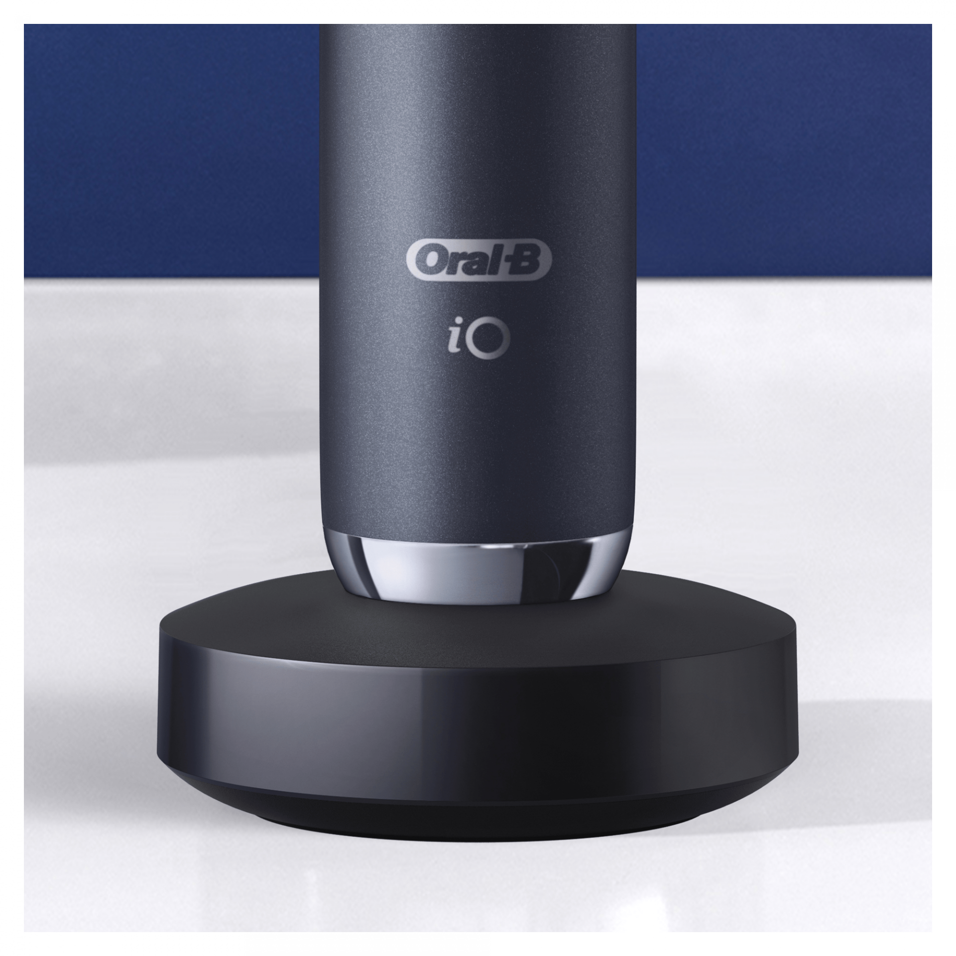 Oral-B Spazzolino Elettrico iO 9S Nero, 2 Testine, 1 Custodia Da Viaggio + Oral-B Dentifricio Pro-Expert Advanced Extra Sbiancante (Prevenzione Per 24 Ore)